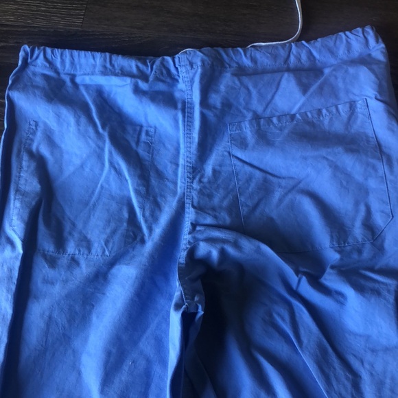 MEDLINE Scrub Set🏥 - Picture 3 of 4